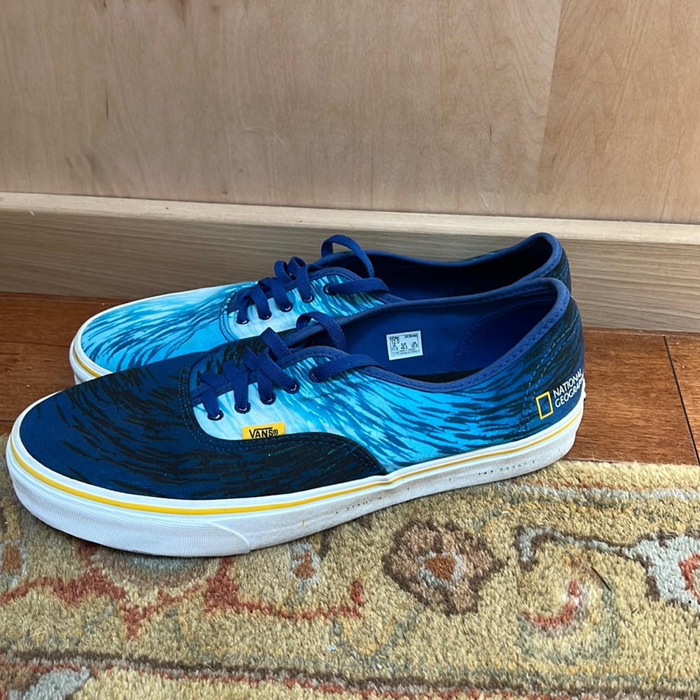 Vans limited edition Nat Geo collab shoe. mens size 12